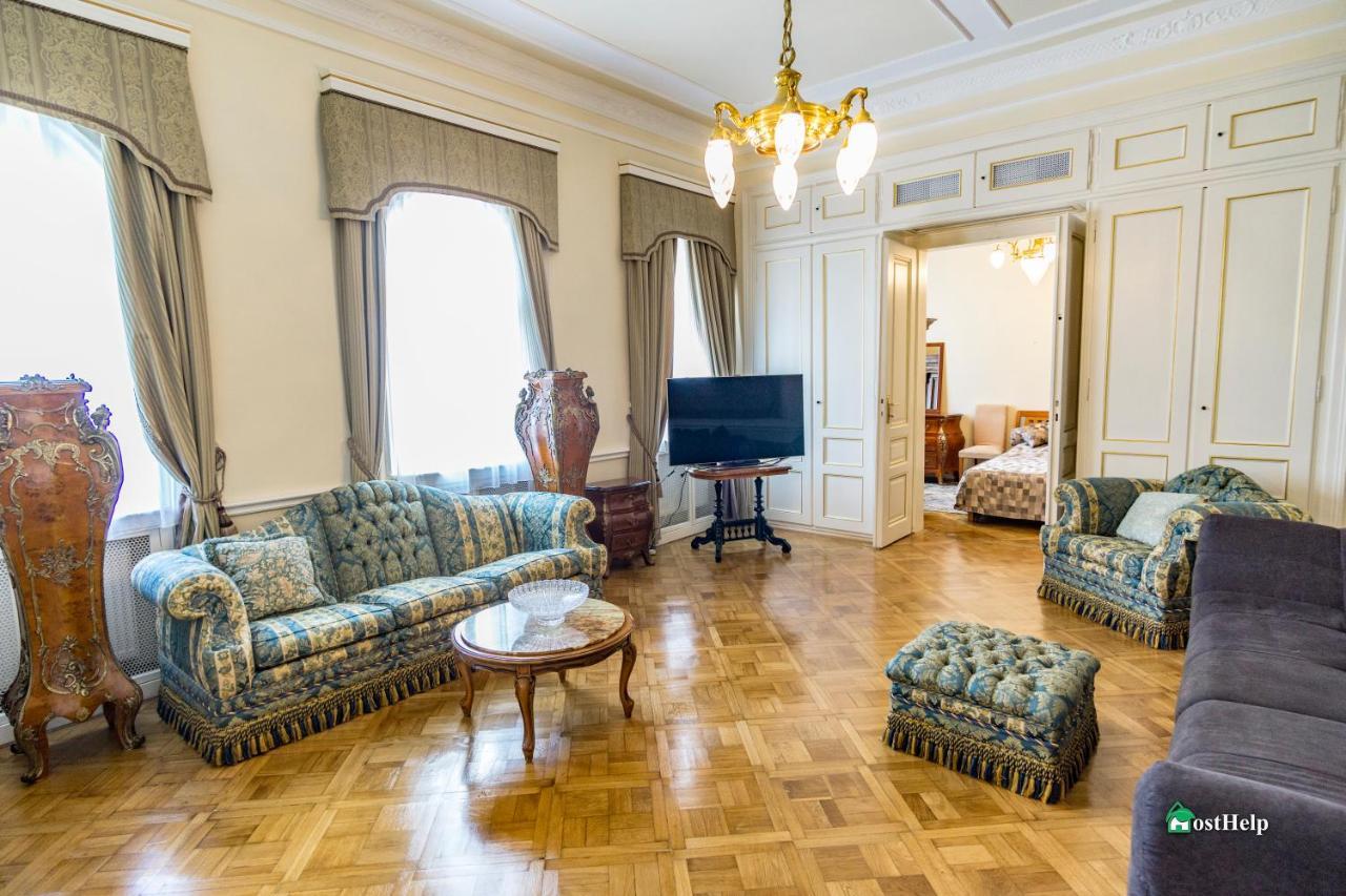 Two Bedroom Villa With Hot-Tub, Terrace And Garden, Wenceslas Square Praga Exterior foto