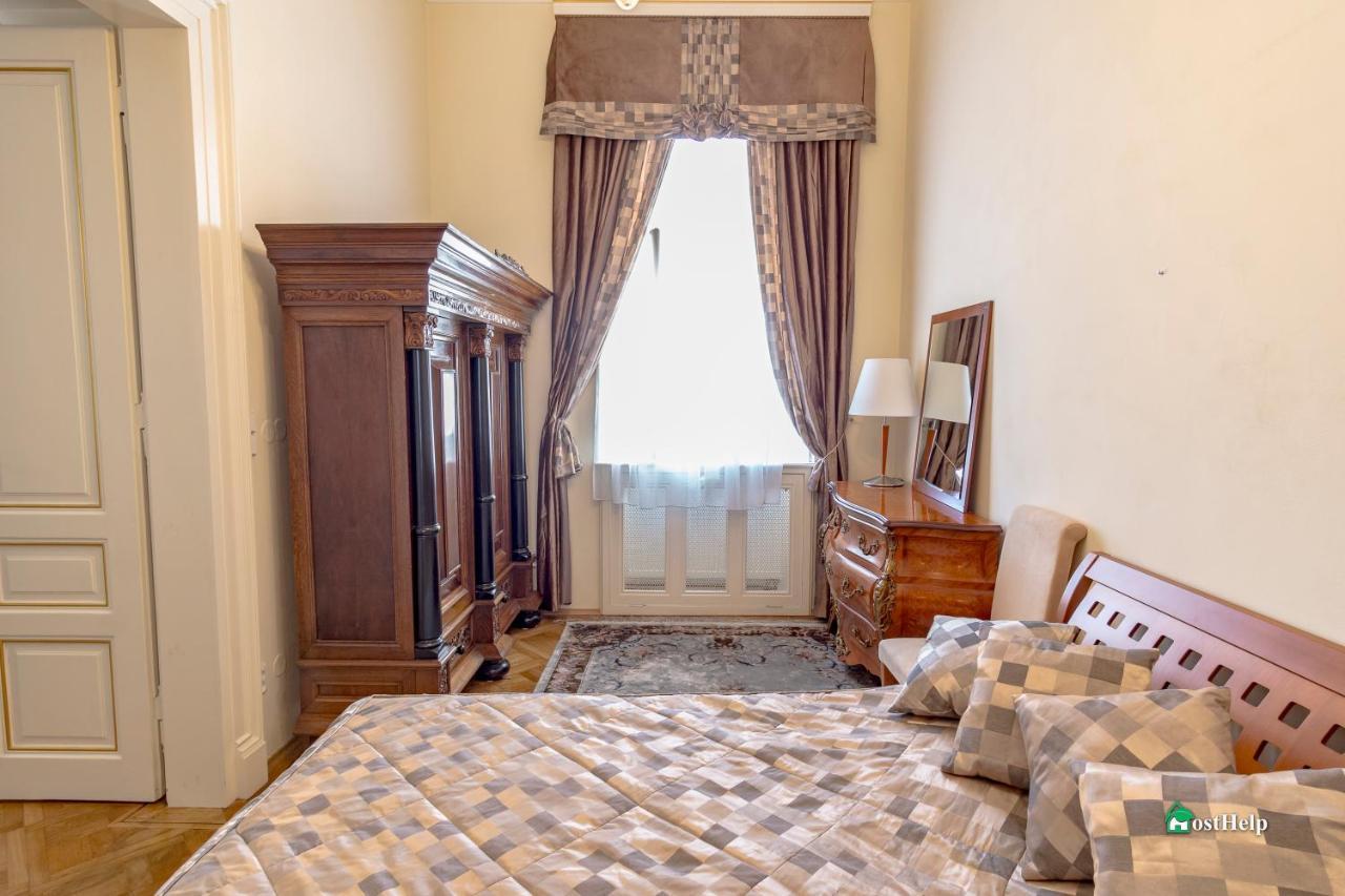 Two Bedroom Villa With Hot-Tub, Terrace And Garden, Wenceslas Square Praga Exterior foto