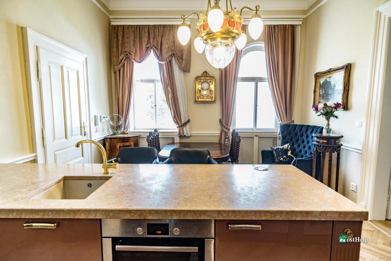 Two Bedroom Villa With Hot-Tub, Terrace And Garden, Wenceslas Square Praga Exterior foto