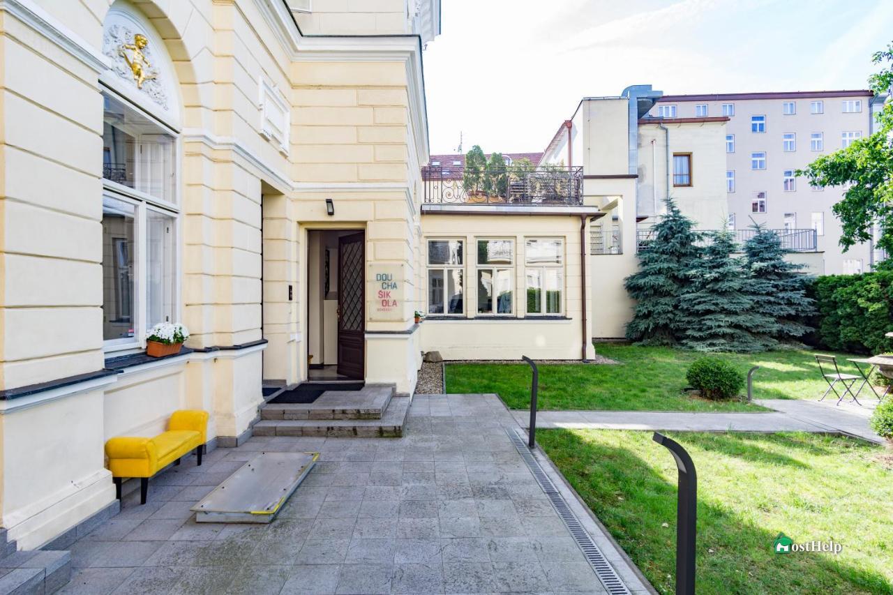 Two Bedroom Villa With Hot-Tub, Terrace And Garden, Wenceslas Square Praga Exterior foto