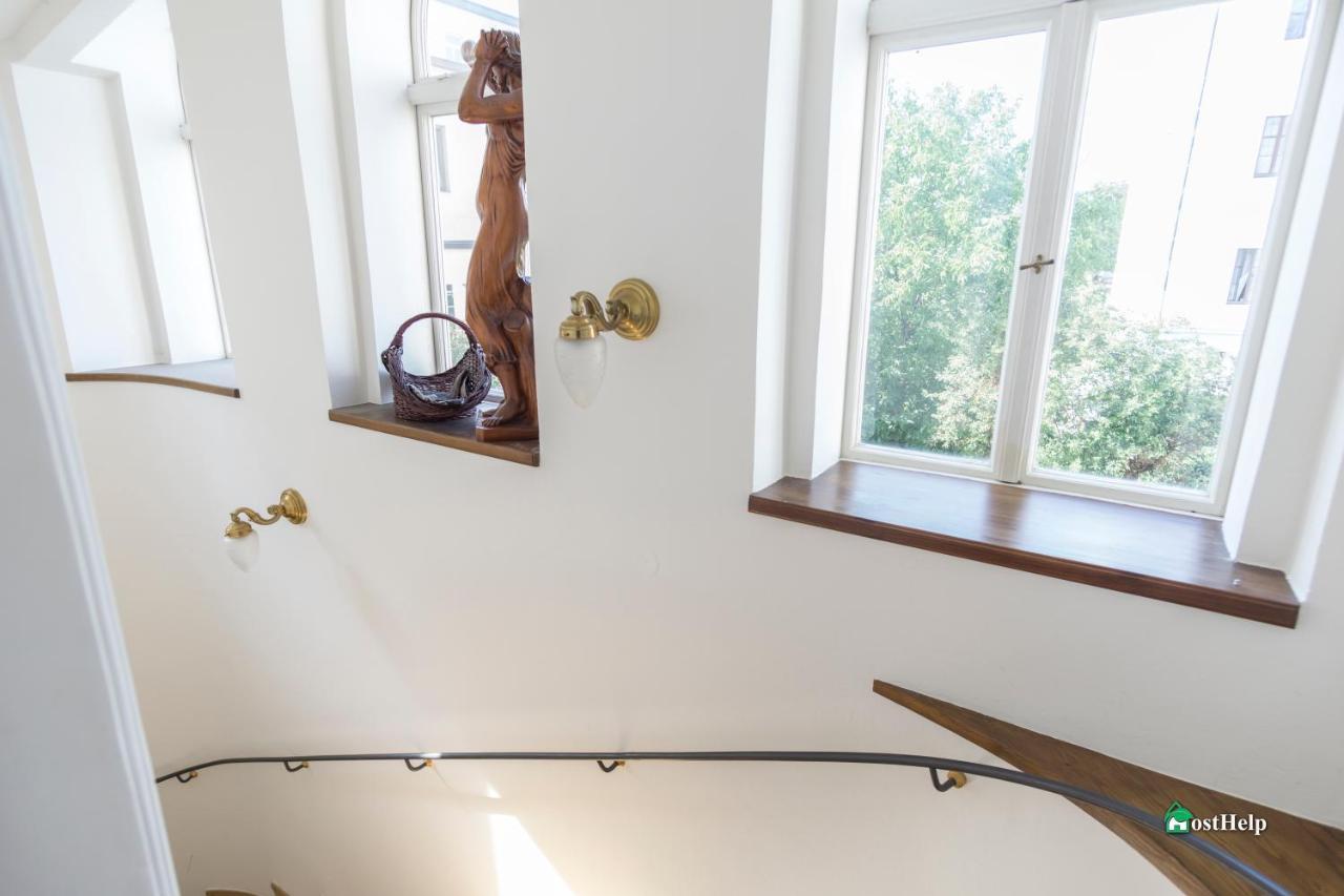 Two Bedroom Villa With Hot-Tub, Terrace And Garden, Wenceslas Square Praga Exterior foto