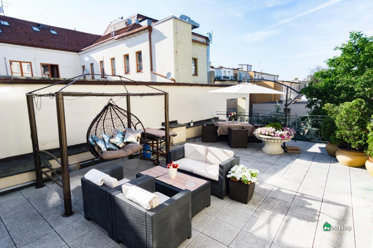 Two Bedroom Villa With Hot-Tub, Terrace And Garden, Wenceslas Square Praga Exterior foto