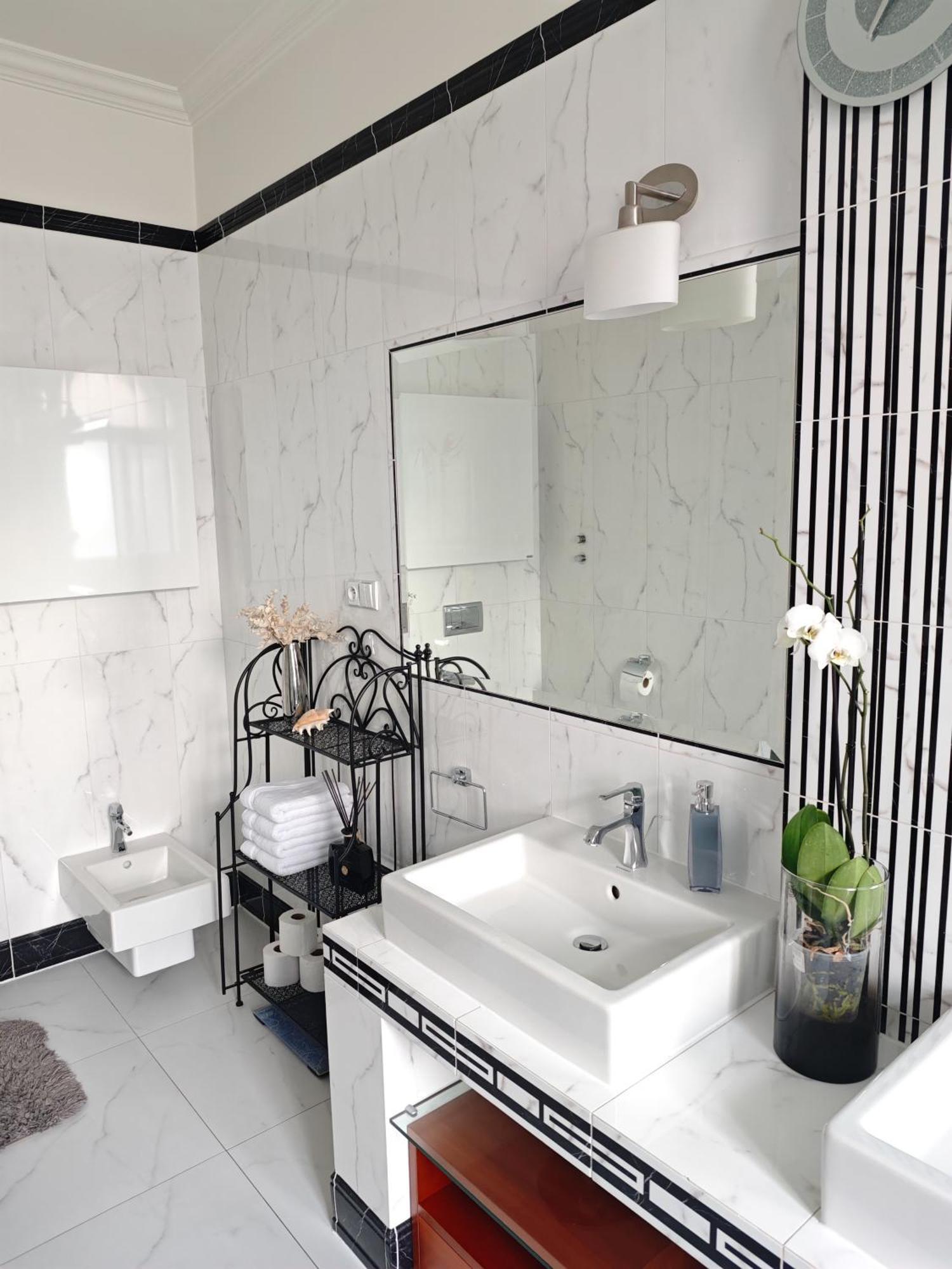 Two Bedroom Villa With Hot-Tub, Terrace And Garden, Wenceslas Square Praga Exterior foto
